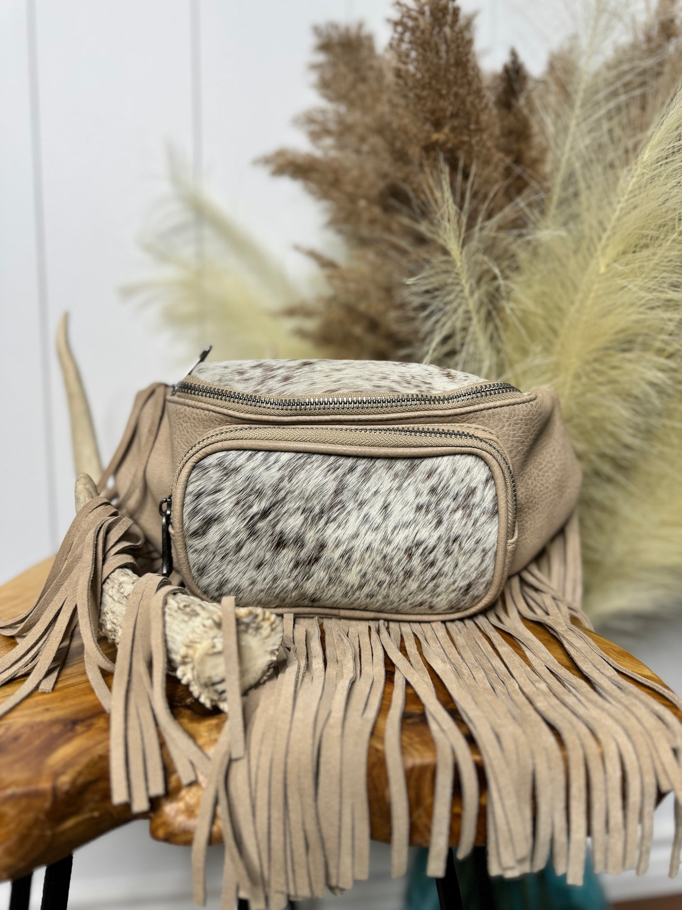 Jasper Sling Bag ~ Tan