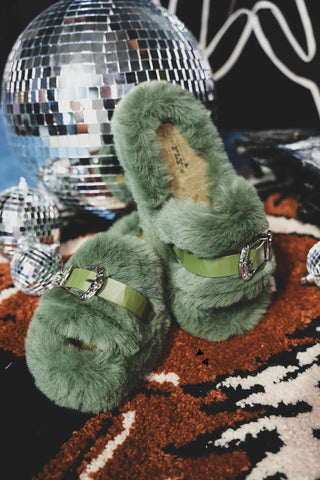 Buckle Up Slippers ~ Cacti