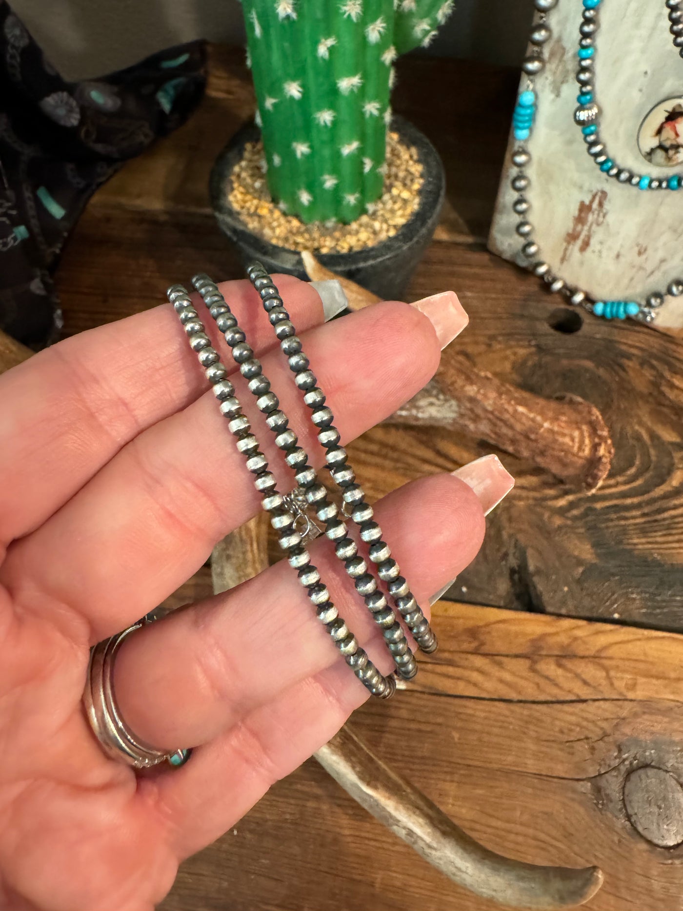 Navajo Pearl Bracelet ~ 3mm