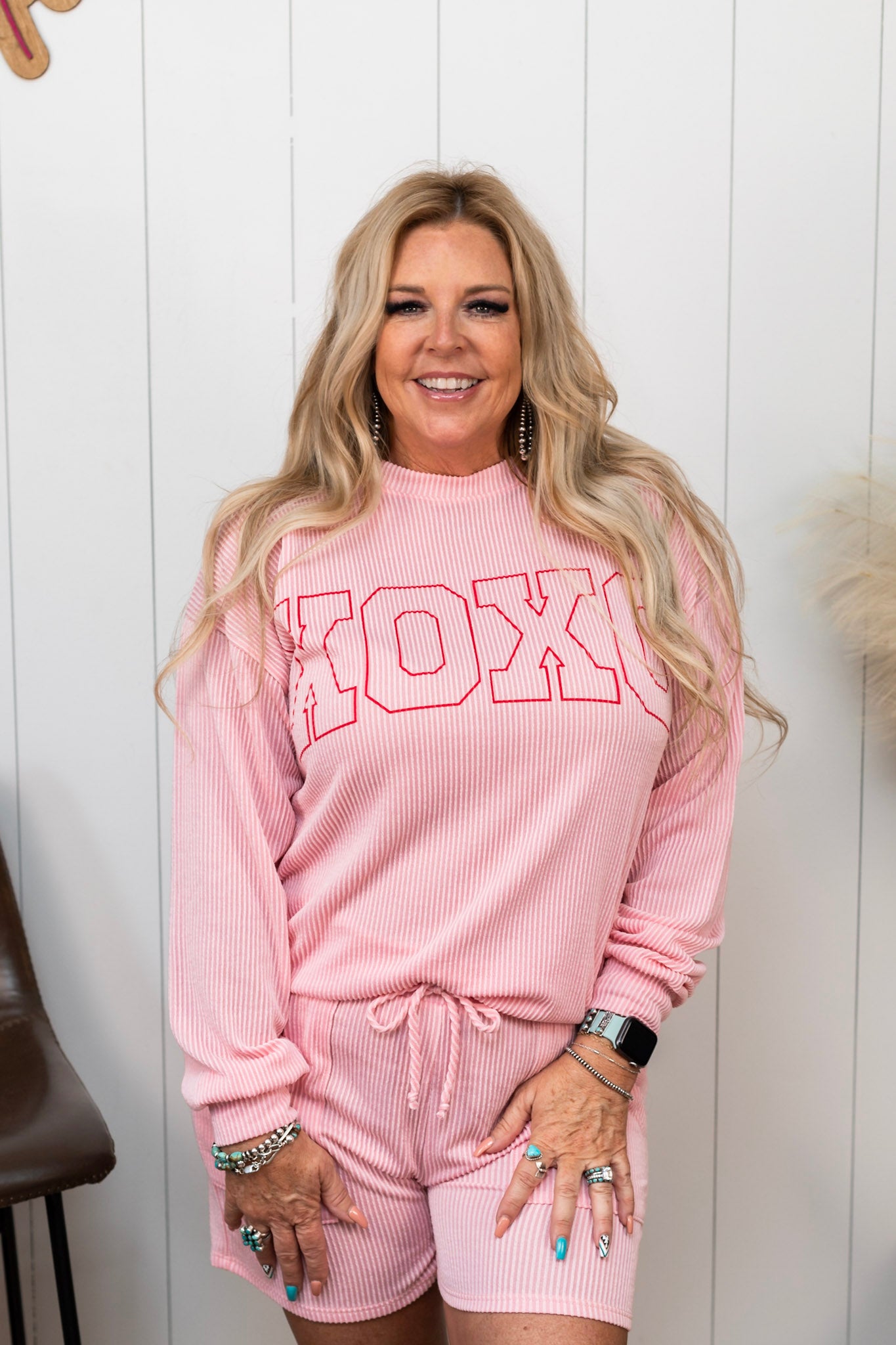"XOXO" Pullover - LIGHT PINK