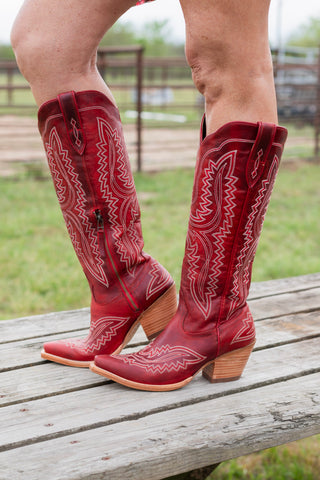 Casanova Boot by Ariat ~ Red