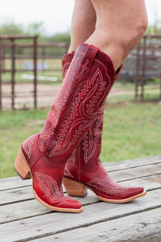 Casanova Boot by Ariat ~ Red