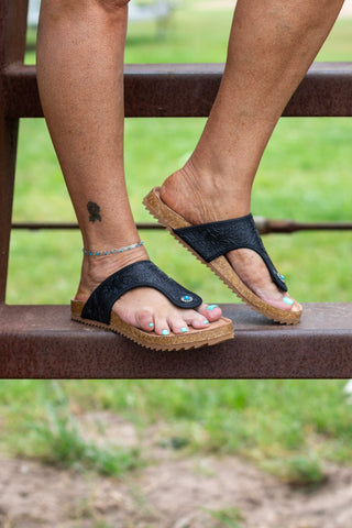 Danni Sandal ~ Black