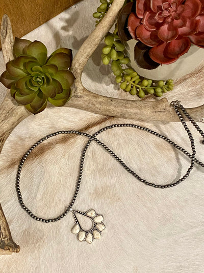 The White Sands Necklace