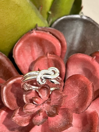 Knot Ring